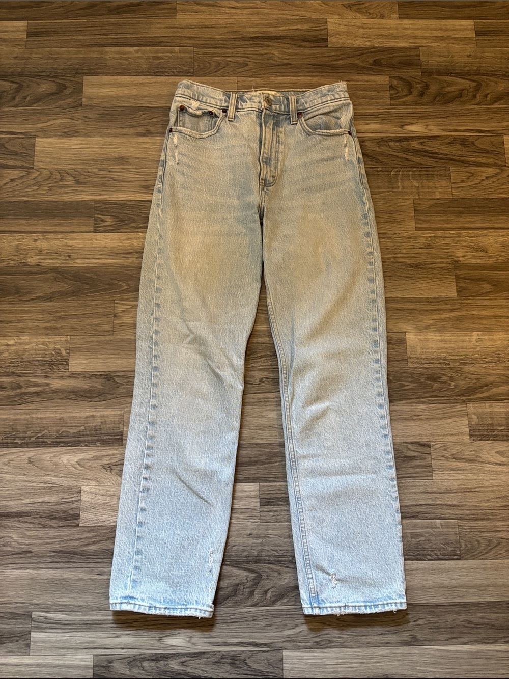 Abercrombie & Fitch The 90s Straight Ultra High Rise Jeans